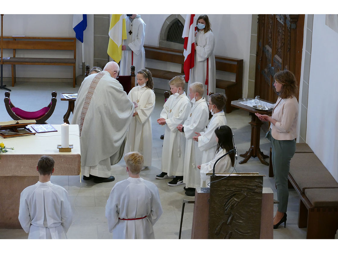 Feier der 1. Heiligen Kommunion in Sankt Crescentius (Foto: Karl-Franz Thiede)